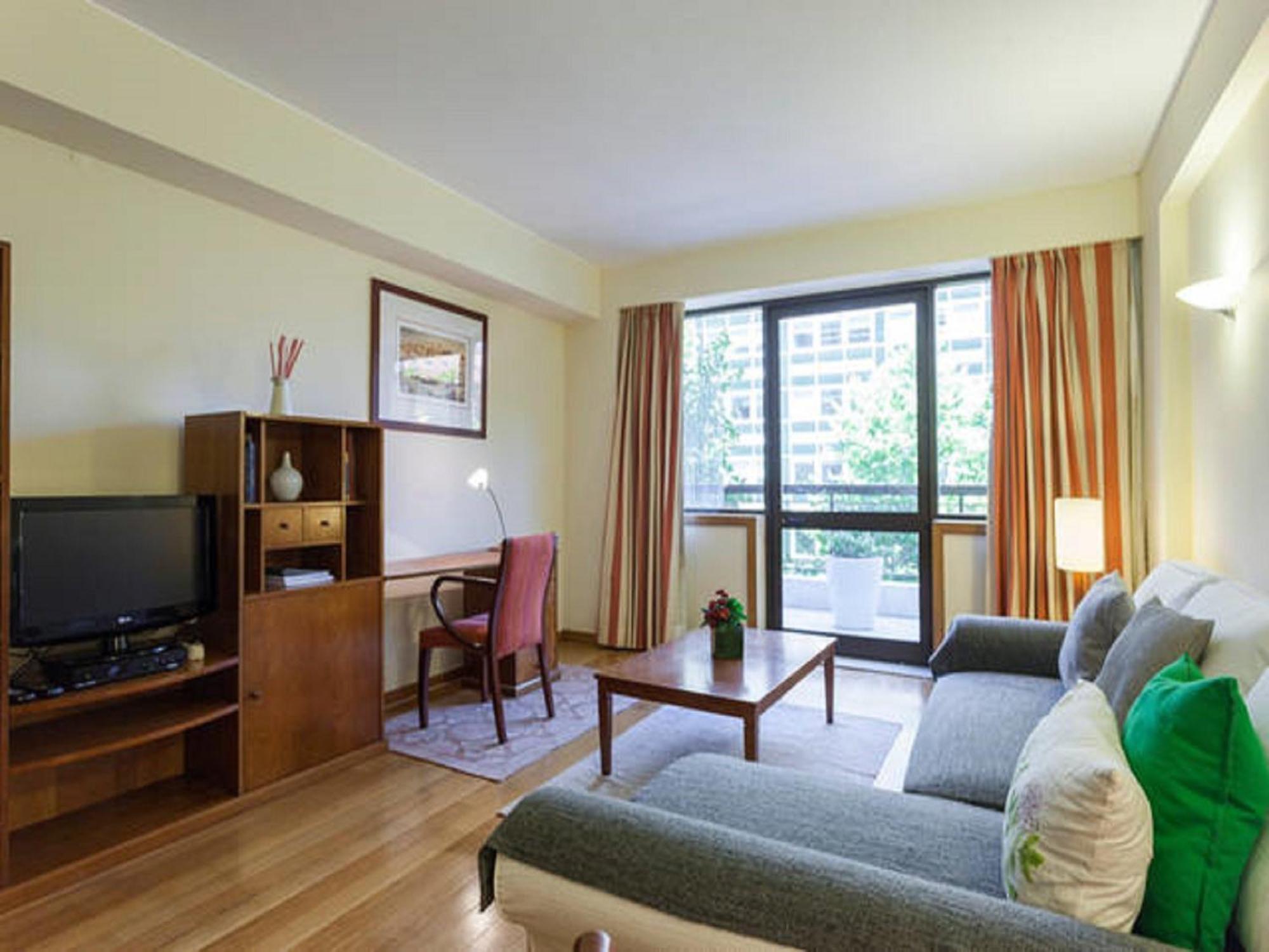Stay In The Heart Of Lisbon-Altis Suites Hotel المظهر الخارجي الصورة