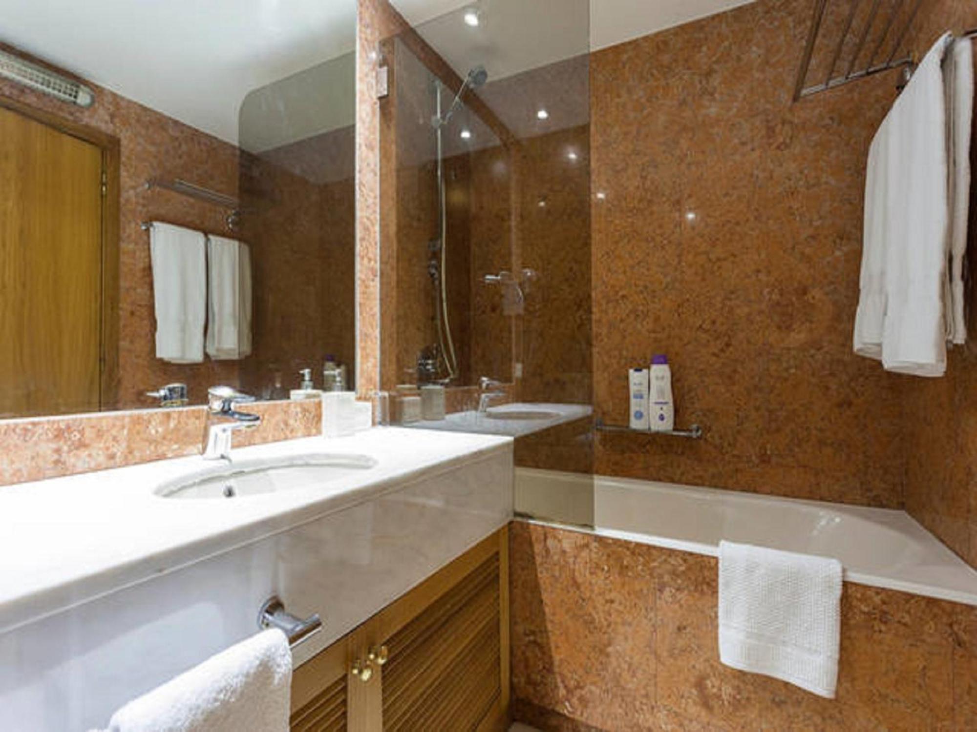 Stay In The Heart Of Lisbon-Altis Suites Hotel المظهر الخارجي الصورة
